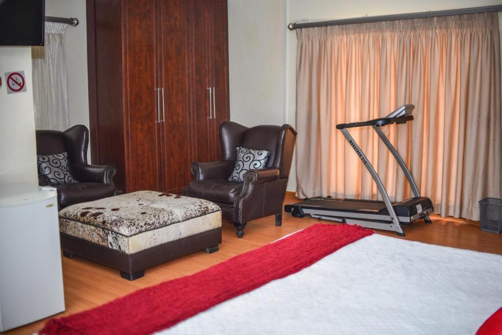 Tshedza Guest Lodge Louis Trichardt Exterior photo